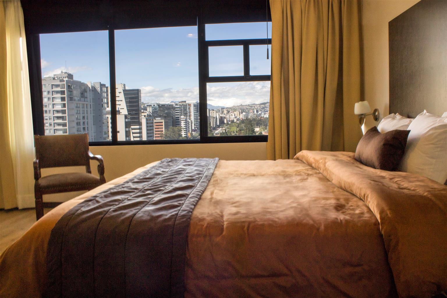 Best Western Cplaza Hotel Quito Bagian luar foto